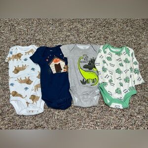 Boys 3-6 month, one pieces Set of 4 Baby body suits, shirts, tops outfits dino